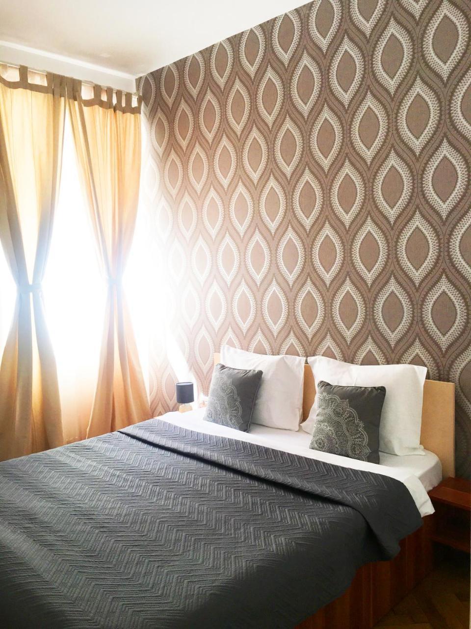 Sunny Old Town Apartment Brasov Bagian luar foto