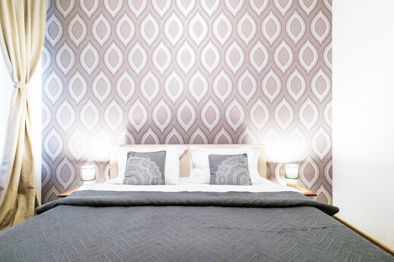Sunny Old Town Apartment Brasov Bagian luar foto